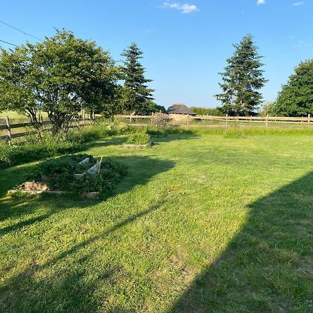 Vila L'Ote De Brekilien Saint-Malon-sur-Mel Exteriér fotografie