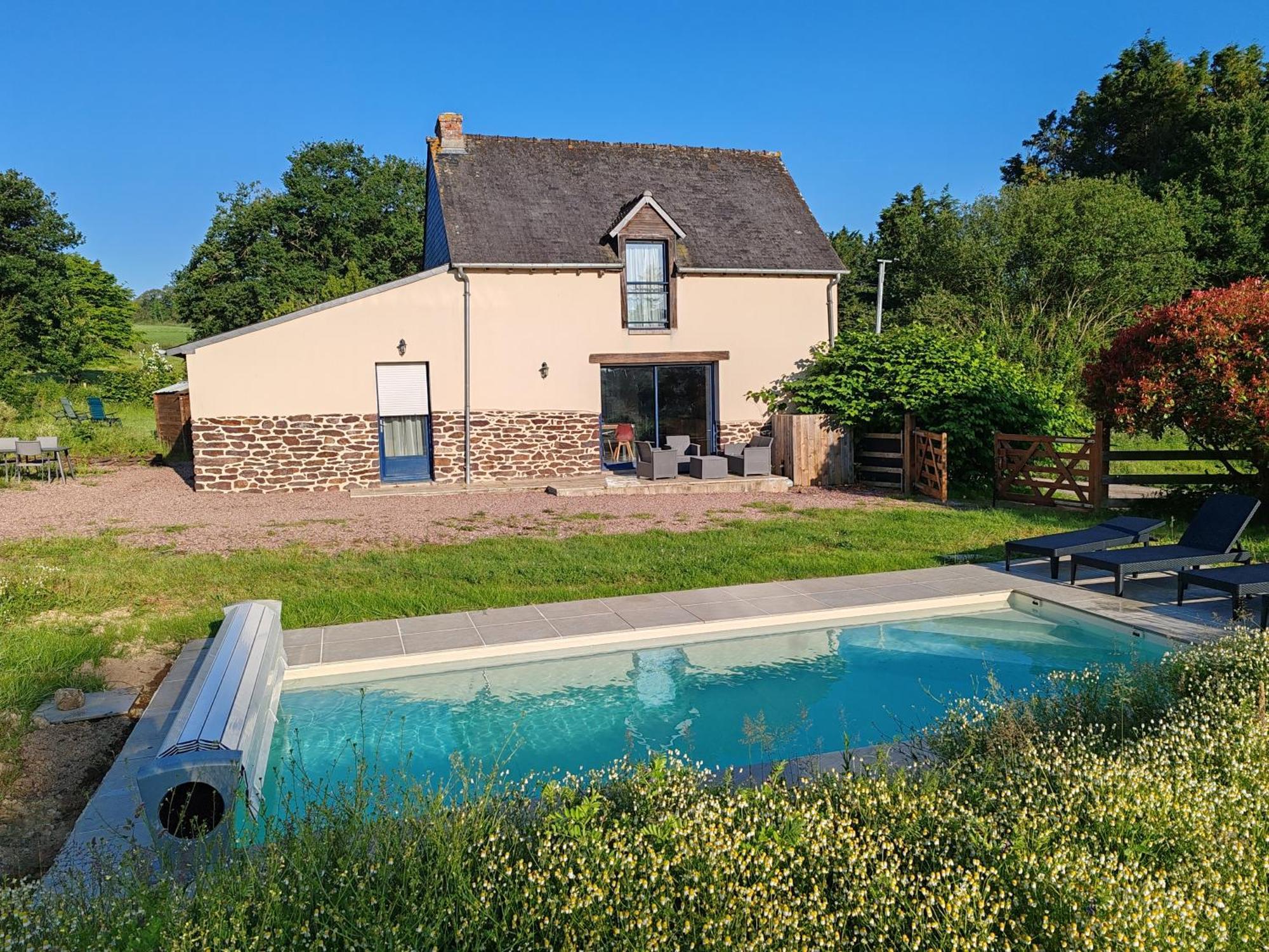 Vila L'Ote De Brekilien Saint-Malon-sur-Mel Exteriér fotografie