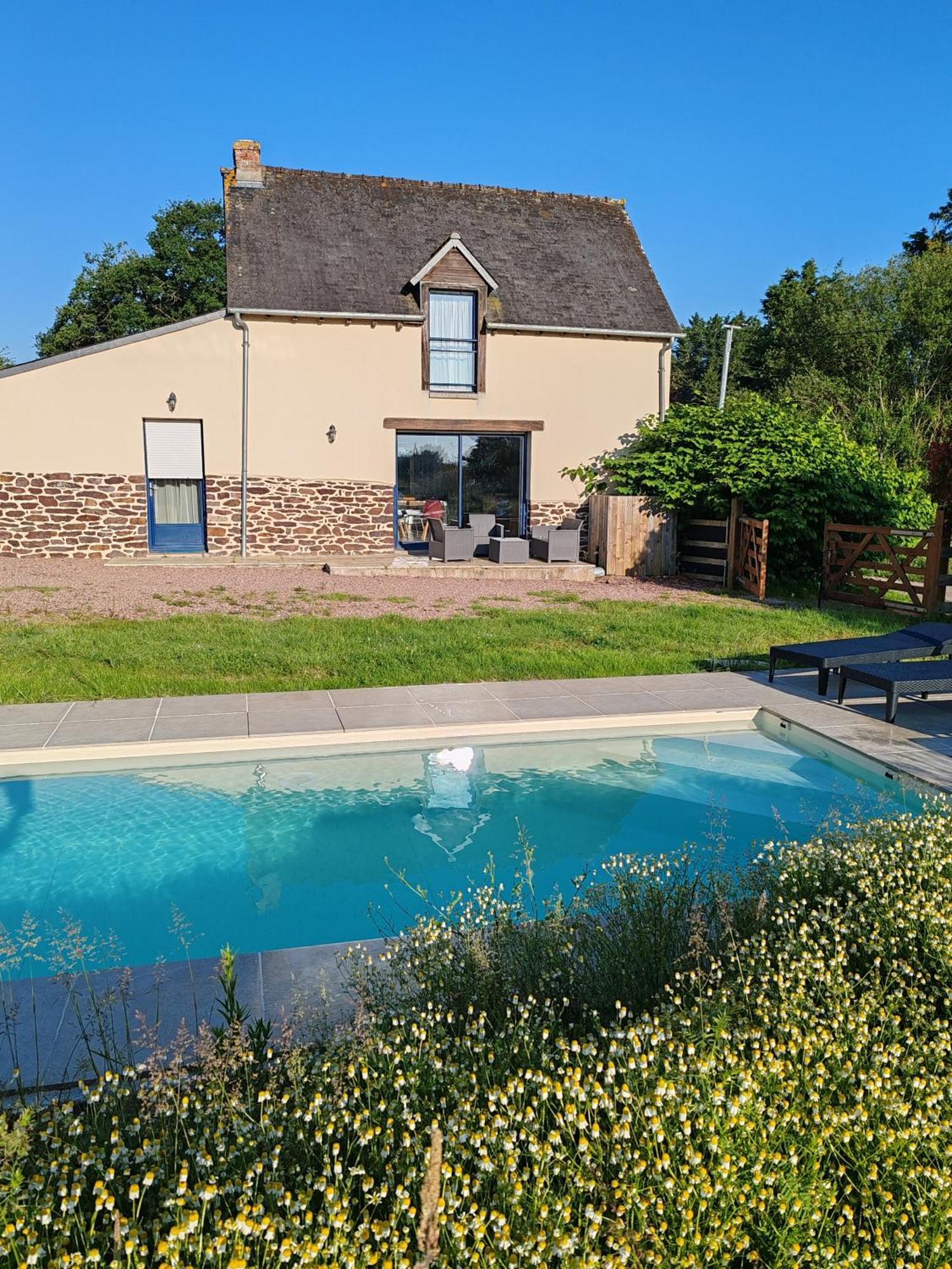 Vila L'Ote De Brekilien Saint-Malon-sur-Mel Exteriér fotografie